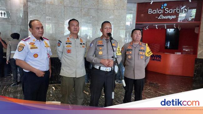 Polisi Awasi Jukir Liar di Lokasi Pesta Rakyat HUT RI di Monas