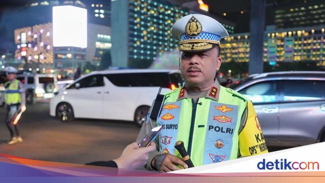 Kakorlantas Patroli Jelang HUT ke-80 RI: Polantas Menyapa Hadir Dengan Senyum