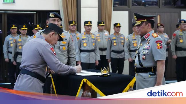 Resmi Jabat Wakapolri, Ini Profil Lengkap Komjen Profesor Dedi Prasetyo