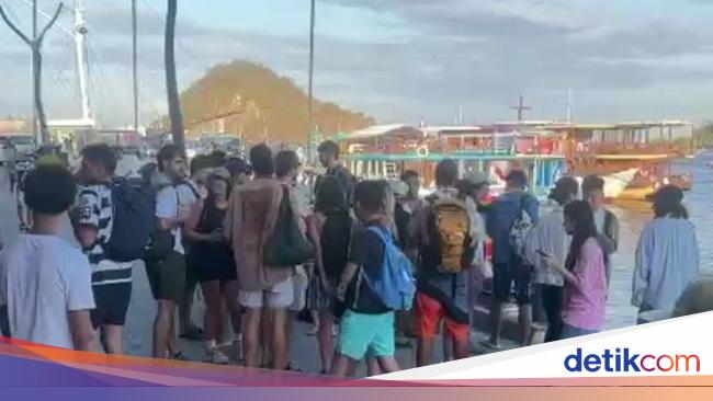 BBM Langka, Kapal Wisata Tidak Bisa Berlayar ke TN Komodo
