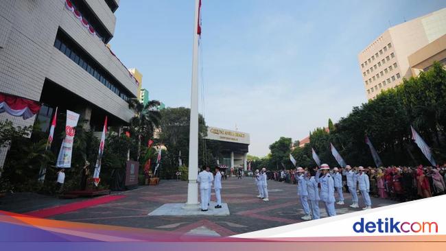 Marching Band Disabilitas Netra Ramaikan Upacara HUT RI Ke-80 di Kemensos