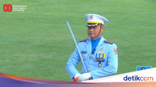 Profil Komandan Upacara Penurunan Bendera: Kolonel Pnb Sunar Adi Wibowo