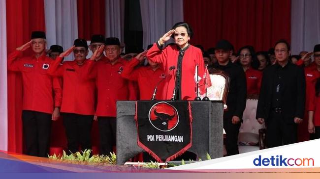 Megawati Ingatkan Kader agar Tidak Merasa Lebih Tinggi dari Rakyat