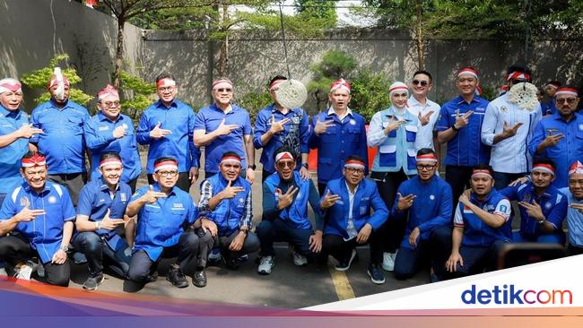 PAN Gelar Lomba 17-an, Zulhas &amp; Para Menteri Estafet Belut-Makan Kerupuk