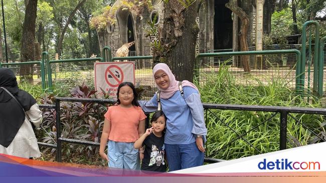 Anak Sedih Kalah Lomba 17-an, Ibu Ini Ajak Anaknya ke Ragunan agar Ceria