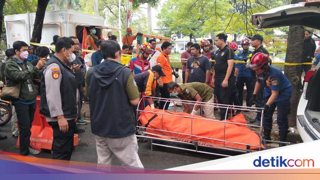 Geger Jasad Pria Tanpa Identitas Mengambang di Kali Cideng Jakpus