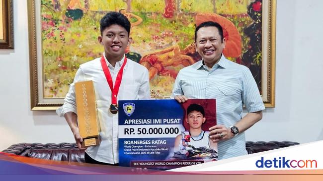 Bamsoet Beri Hadiah Rp 50 Juta ke Pembalap Dunia Aquabike dari Papua Barat