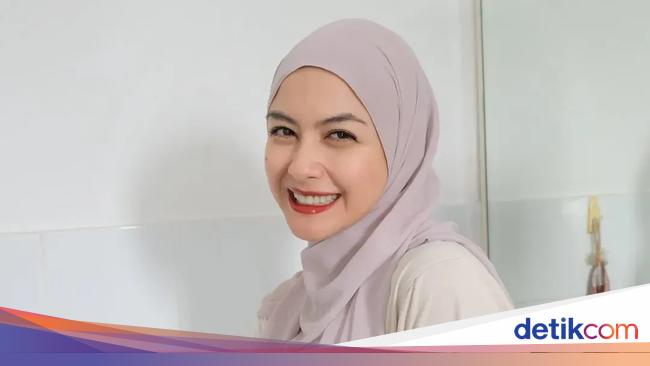 Revalina S Temat Balik Berakting Atas Restu Suami