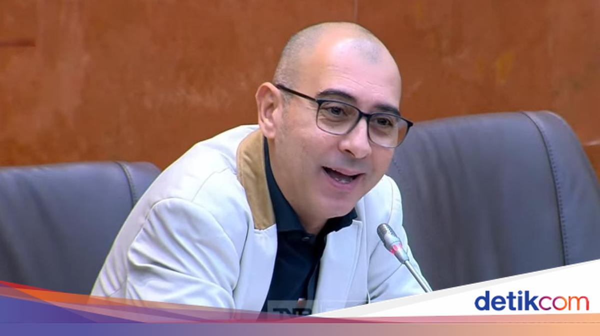 Anggota DPR Usul KAI Sediakan 1 Gerbong Kereta Merokok: Saya Yakin ...