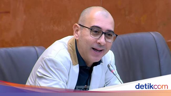 Anggota DPR Usul KAI Sediakan 1 Gerbong Kereta Merokok: Saya Yakin Bermanfaat