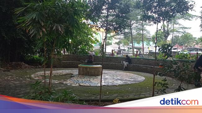 Sejuknya Taman Kota Bekasi, Solusi Bertahan di Tengah Terik