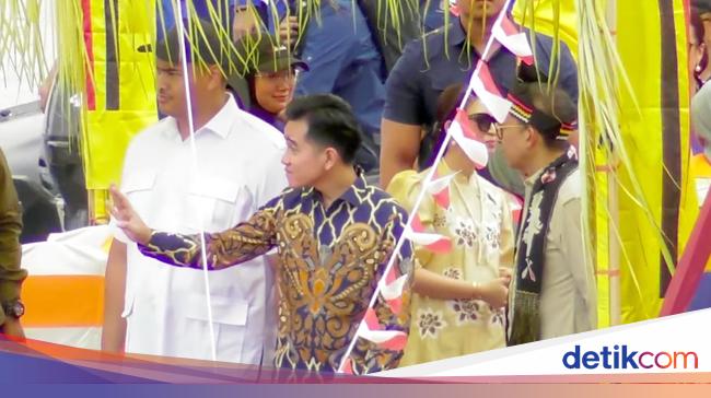 Buka Pawai Pacu Jalur, Wapres Gibran Naik Sampan Hias: Seru!