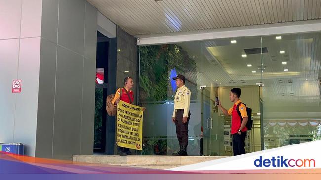 Buruh Asal Kaltim Datangi Kemnaker Ingin Temui Noel, Tak Tahu Ada OTT