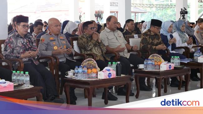BGN Resmikan SPPG di Pesantren Serang, Sebut 60% Anak Belum Dapat Gizi Seimbang