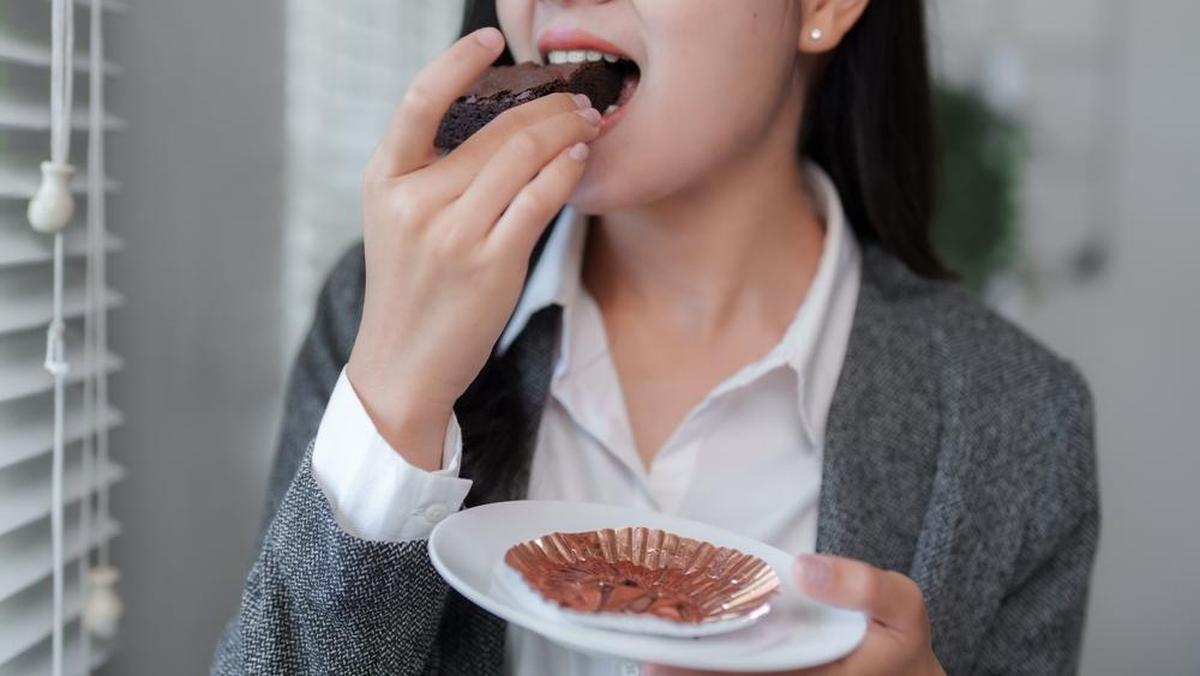 Sugar Craving Saat Kerja? Ini Tips Atasinya agar Tetap Produktif &amp; Sehat