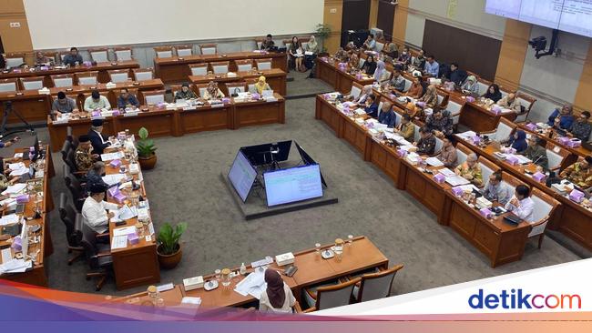 Panja Revisi UU Haji Sepakati Usulan Petugas Embarkasi Tak Harus Muslim