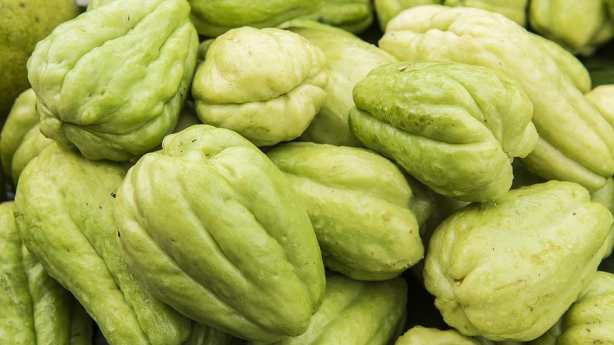 Labu siam bukan hanya sayuran biasa. Kandungan nutrisinya dapat membantu mencegah penyakit pencernaan, kardiovaskular, diabetes, dan hati lho!