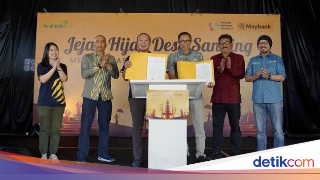 Maybank Indonesia Luncurkan 'Jejak Hijau Desa Sanding'