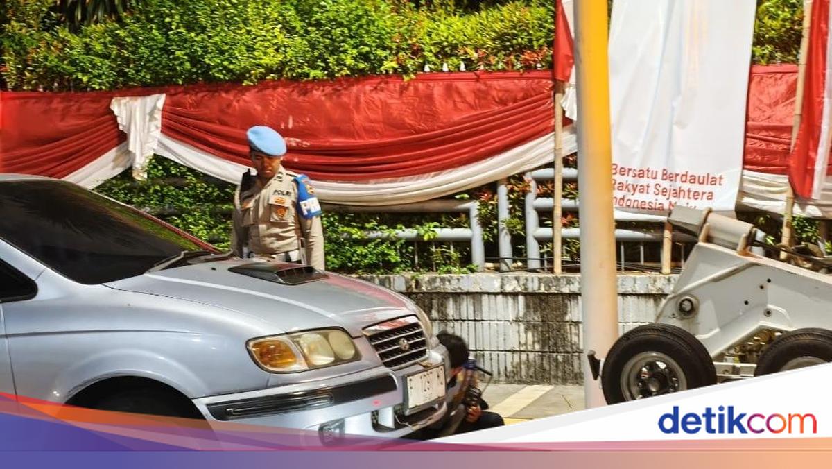 Pemprov DKI Masih 'Buru' Kendaraan Parkir Liar
