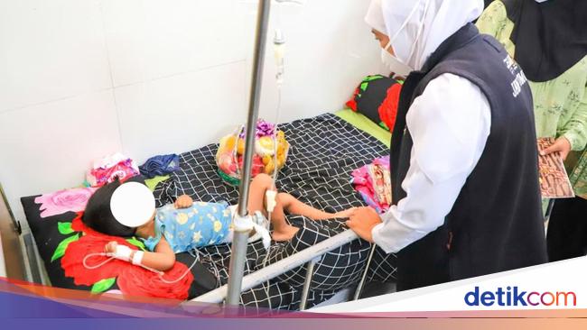 Khofifah Minta Perkuat Kolaborasi untuk Atasi Campak di Sumenep