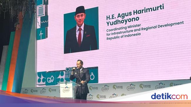 Respons AHY soal Usulan Gerbong Kereta Khusus Merokok