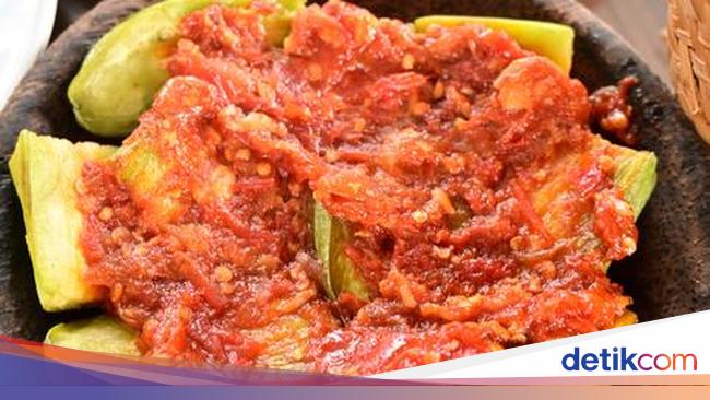 Resep Sambal Terong Penyet yang Sederhana dan Praktis