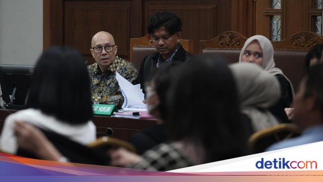 Jaksa Buka Chat Mesra ANS Kosasih, Minta Eks Pacar Setor Rp 130 Juta ke Bank