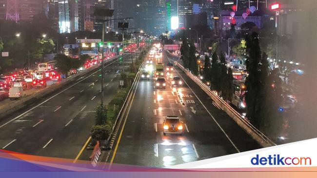 Sempat Ditutup karena Ada Demo, Tol Dalkot Semanggi-Slipi Dibuka Lagi