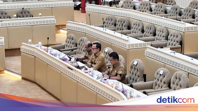 Wamendagri Ungkap Pajak Bangunan Andalan Pendapatan Daerah Se-Indonesia