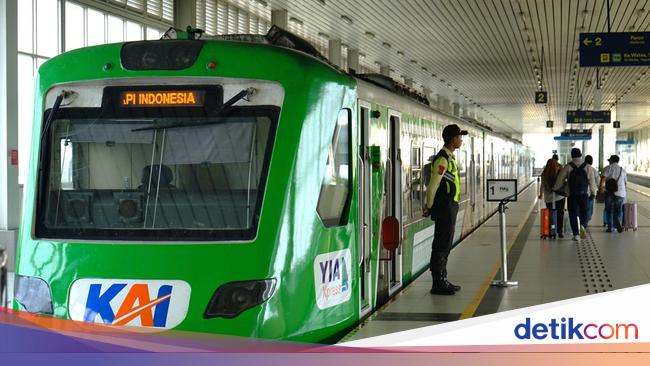 Kacau! Kereta Bandara YIA Dilempari Batu