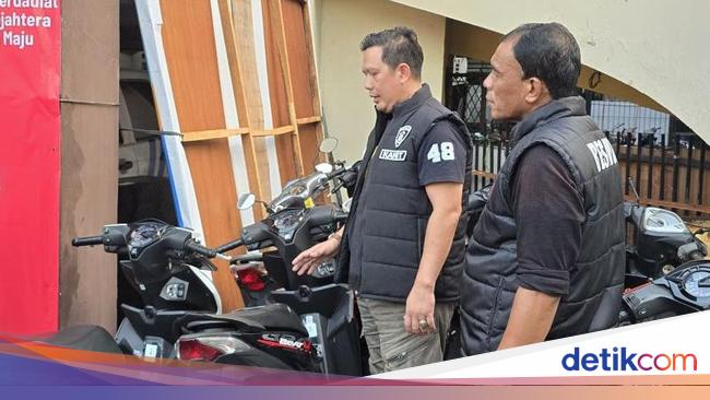 Markas Curanmor di Ciracas Digerebek: 2 Pelaku Diringkus, 7 Motor Disita