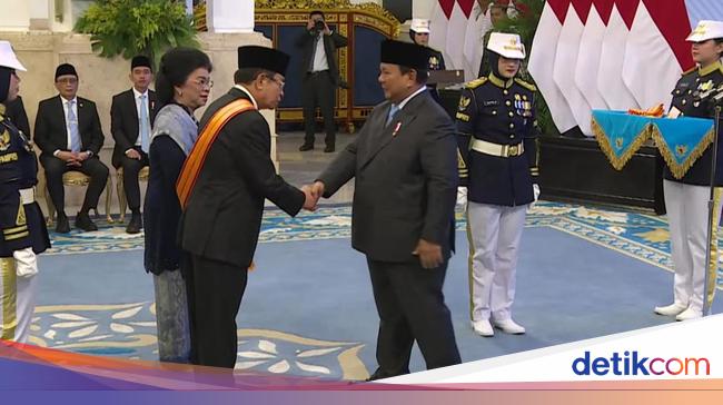 Dapat Tanda Kehormatan, Agum Gumelar Ingatkan Generasi Muda soal Nasionalisme
