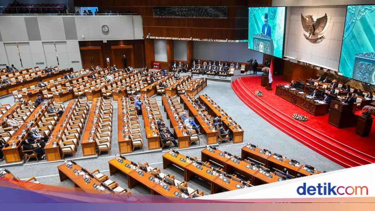 Kembali Bersidang, DPR Akan Bahas Utang Kereta Cepat hingga Evaluasi MBG