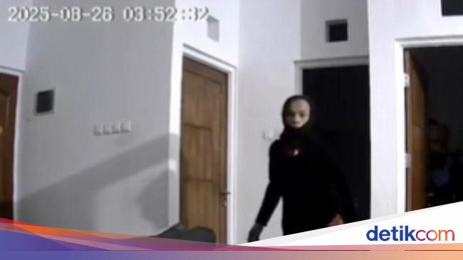 Bak Ninja, Maling Pakai Jaket-Masker Buff Bobol Rumah Warga di Depok