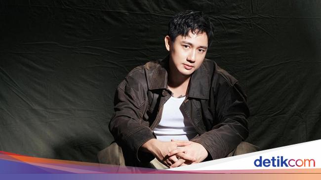 Kenny Austin Bicara Kedekatan dengan Amanda Manopo
