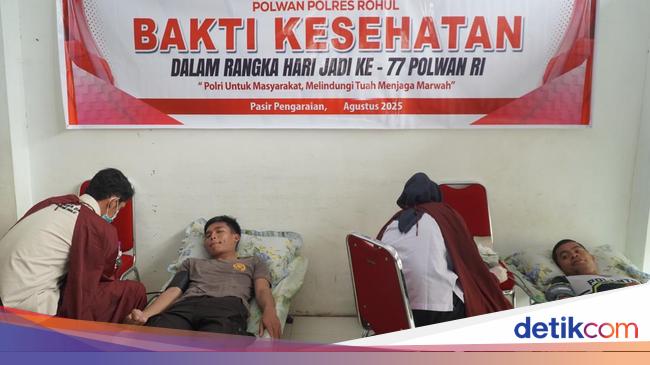 Puluhan Personel Polres Rohul Donor Darah Sambut HUT Polwan Ke-77