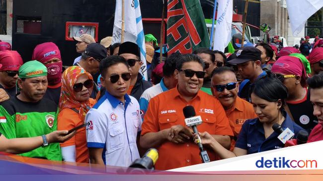 Demo Buruh Hari Ini Dipusatkan di DPR, Tak ke Istana