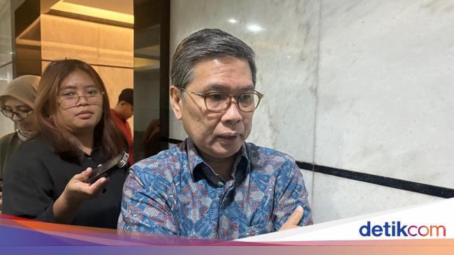 Buruh Demo Tuntut Upah Naik 10,5%, Pengusaha Buka Suara