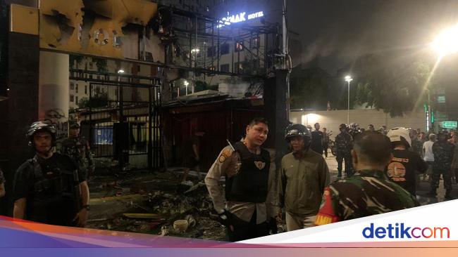 Peran 4 Pelaku Penyerangan Polsek Jatinegara: Provokator-Lempar Molotov