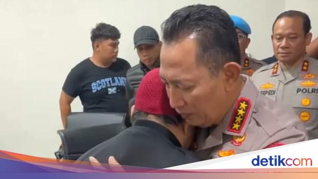 Permintaan Maaf dan Ucapan Duka Cita Kapolri Usai Rantis Brimob Lindas Ojol