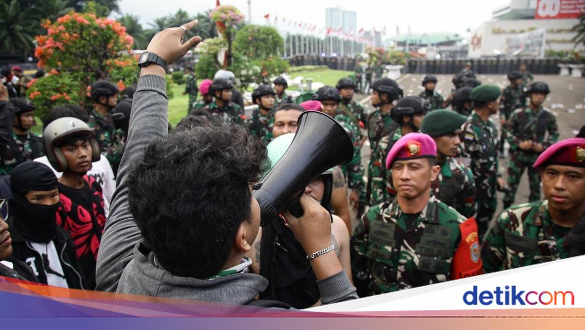 Jawaban TNI Usai Prajurit Jaga DPR Tuai Kritikan