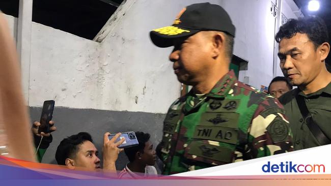 Panglima TNI Jenderal Agus Datangi Rumah Duka Affan Kurniawan