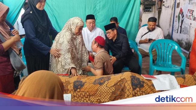 Pramono Melayat ke Rumah Duka Affan Ojol yang Tewas Dilindas Rantis Brimob
