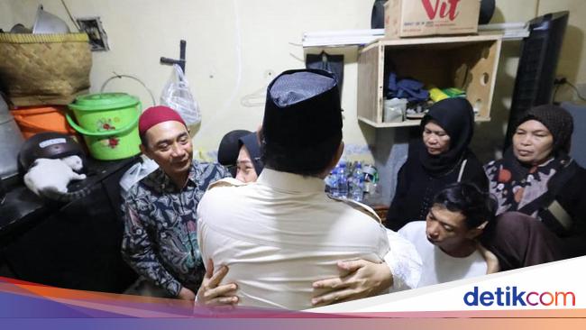 Ibunda Affan Ojol Menangis Dipeluk Prabowo: Anak Saya Nggak Ada...