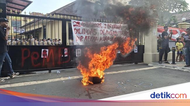 Sempat Bakar-bakar Ban, Massa Bela Ojol Diterima Polresta Bogor