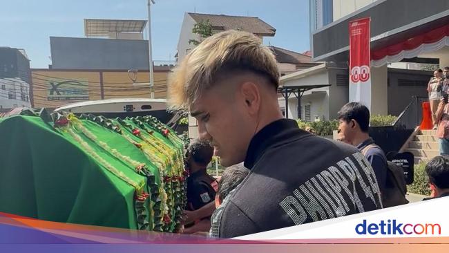 Aisar Khaled Antar Affan Kurniawan ke Pemakaman: Kita Manusia Punya Hati