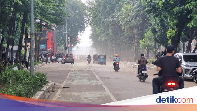Massa Bubar, Jalan di Sekitar Mako Brimob Kwitang Dibuka