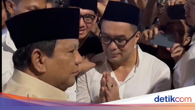 Kunjungi Rumah Duka Affan Kurniawan, Prabowo Turut Disambut Dirut GoTo
