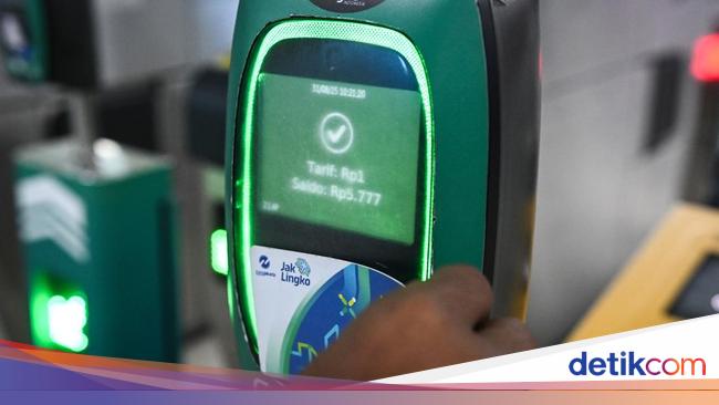 Jakarta cuma gopek? Kapan lagi naik transportasi umum semurah ini?