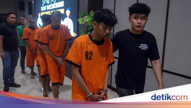 4 Tersangka Provokasi Serang Brimob Cikeas Dijerat Pasal Penghasutan-UU ITE